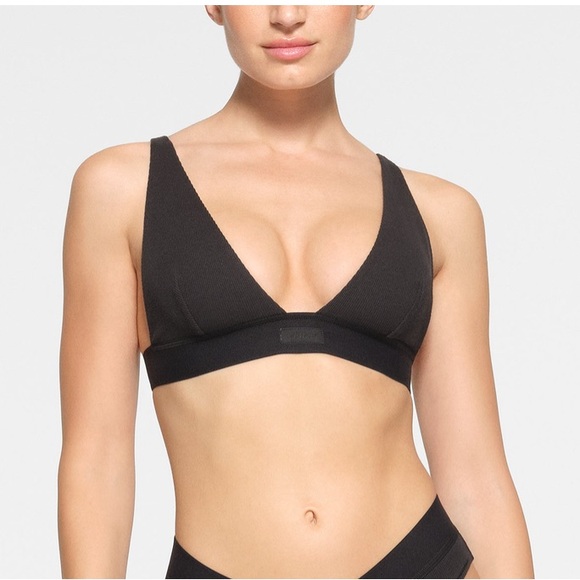 SKIMS Other - SKIMS COTTON RIB PLUNGE BRALETTE